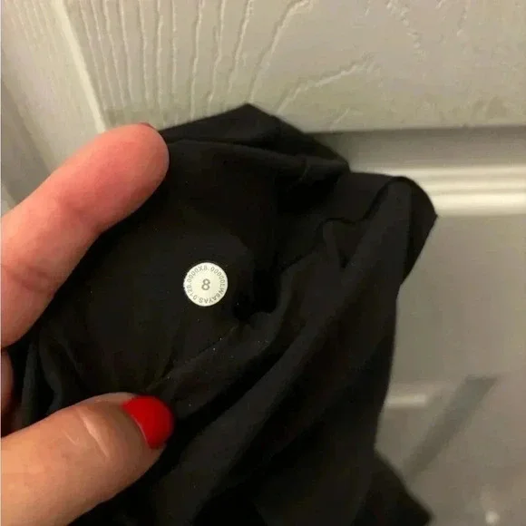 Lululemon Noir Crop Black Waist Tie High Rise Wide Leg Pants size 8 - Picture 7 of 7